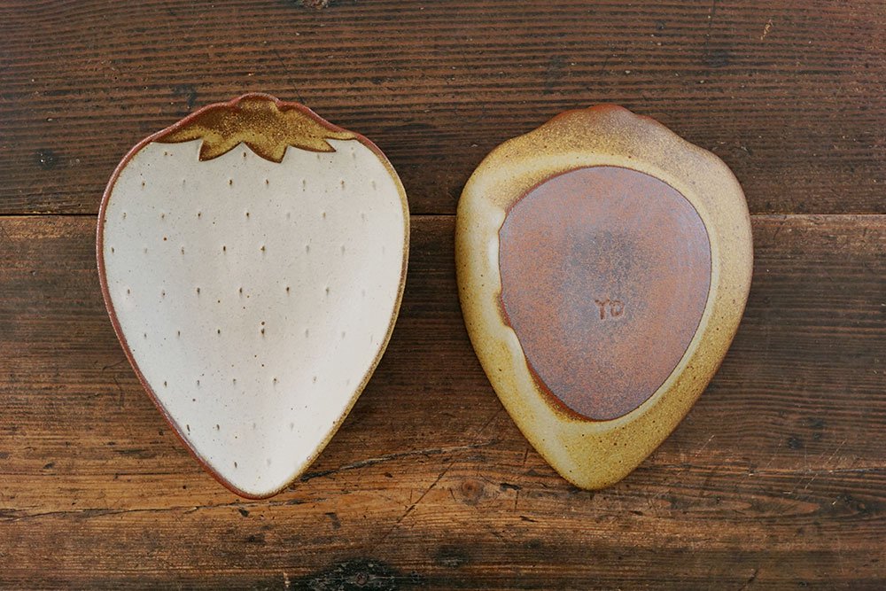 Mashiko Ware Strawberry Plate