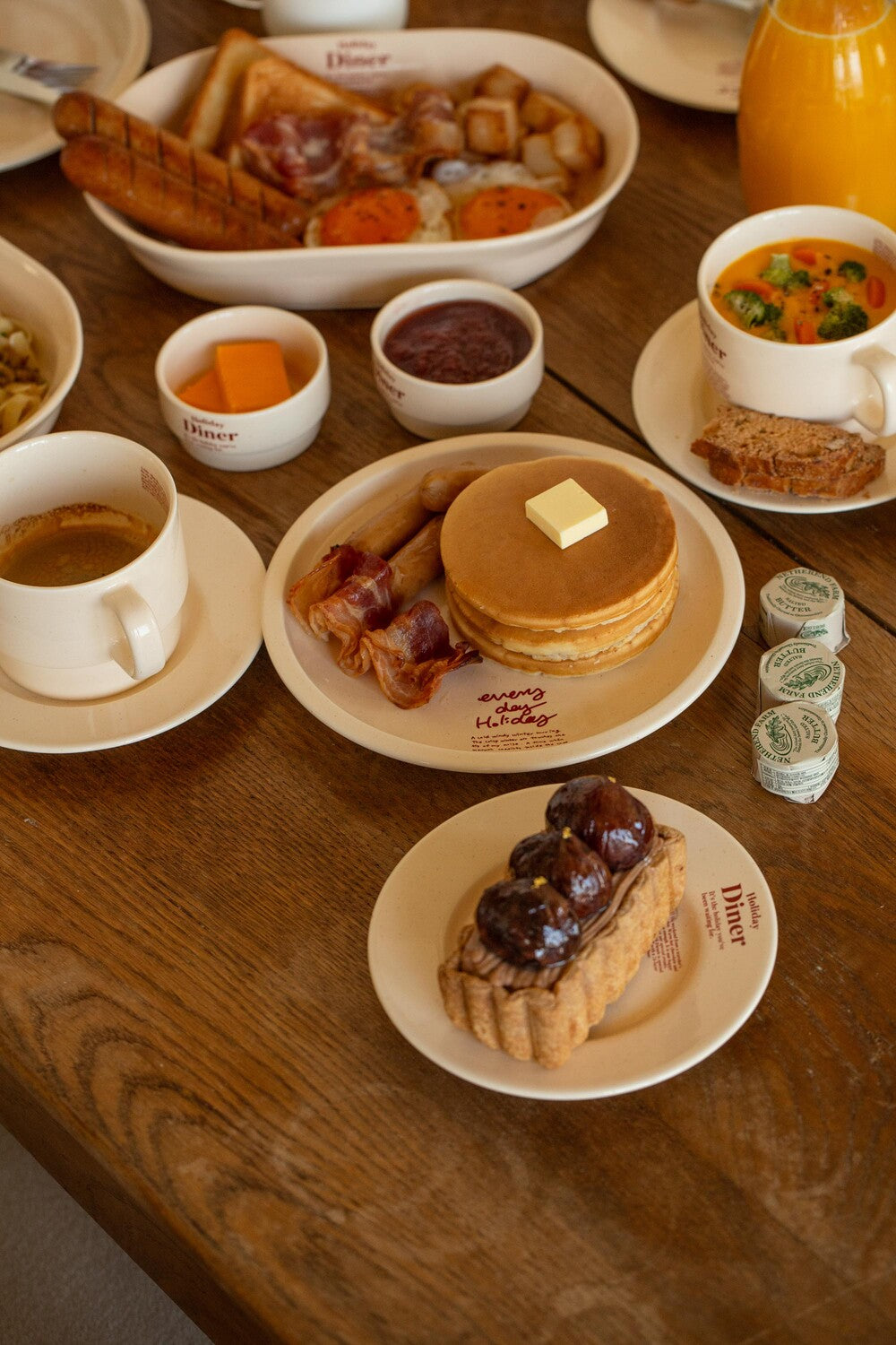 Holiday Diner Saucer Plate - Weekend 7