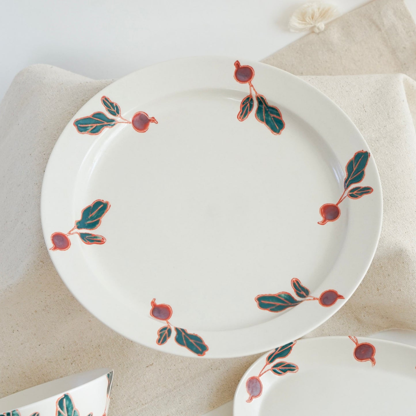 Hasami Ware Fresh Art Dinning Set - Raddish