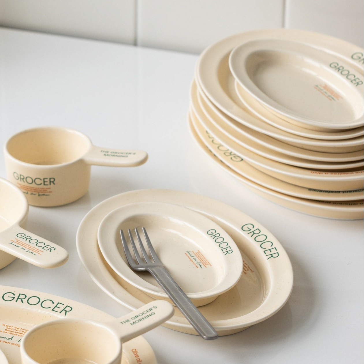 Momur GROCER Oval Plate M - weekend 15