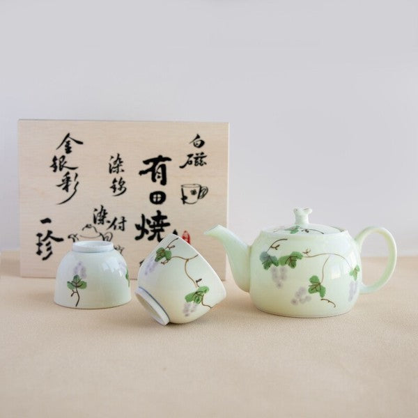 Grape Leaves Bunny Tea Gift Set