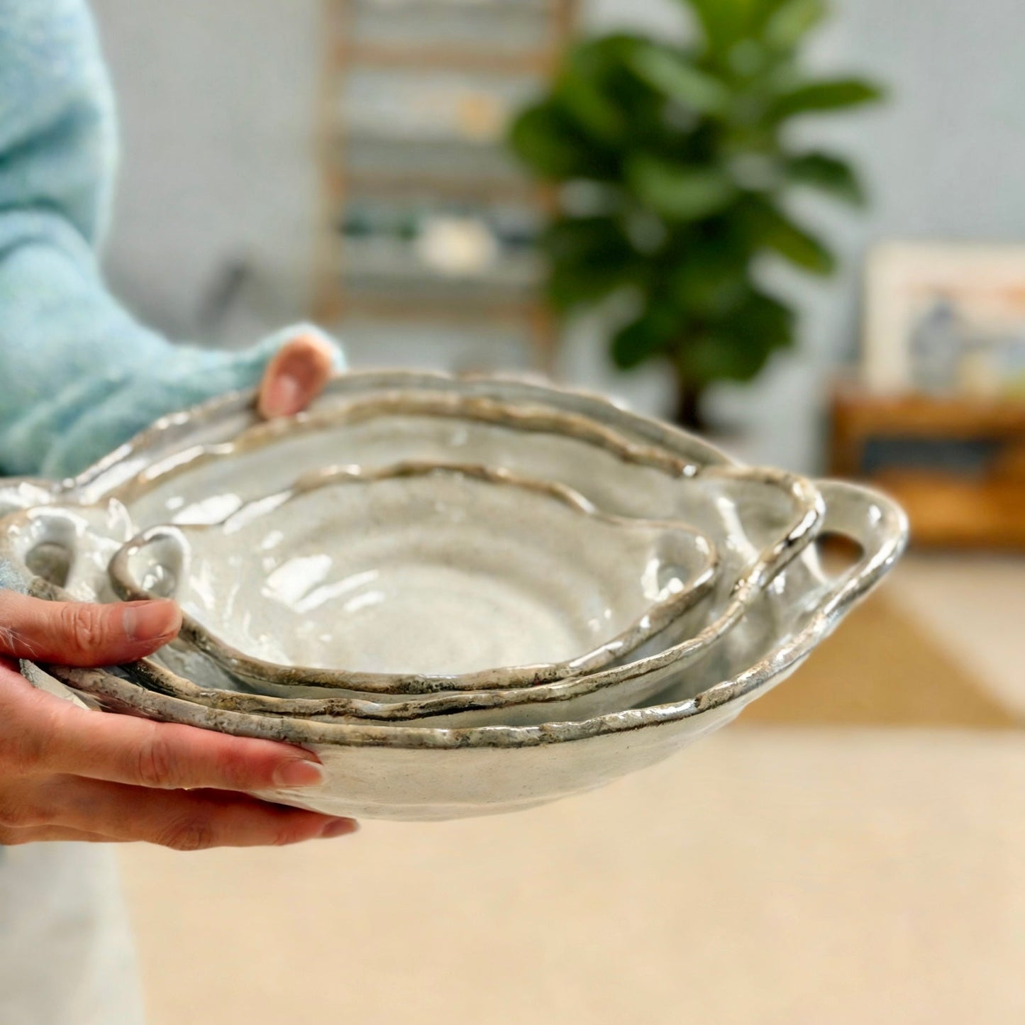 Shiro Karatsu Double Handle Plate