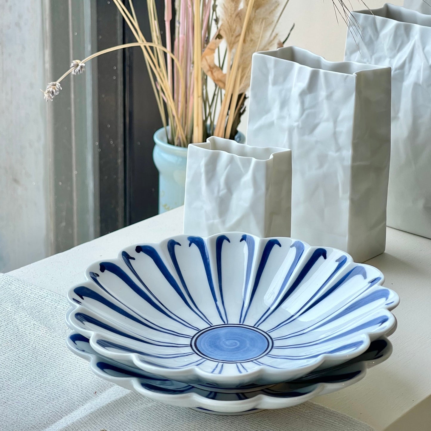 Hasami ware - Daisy side plate