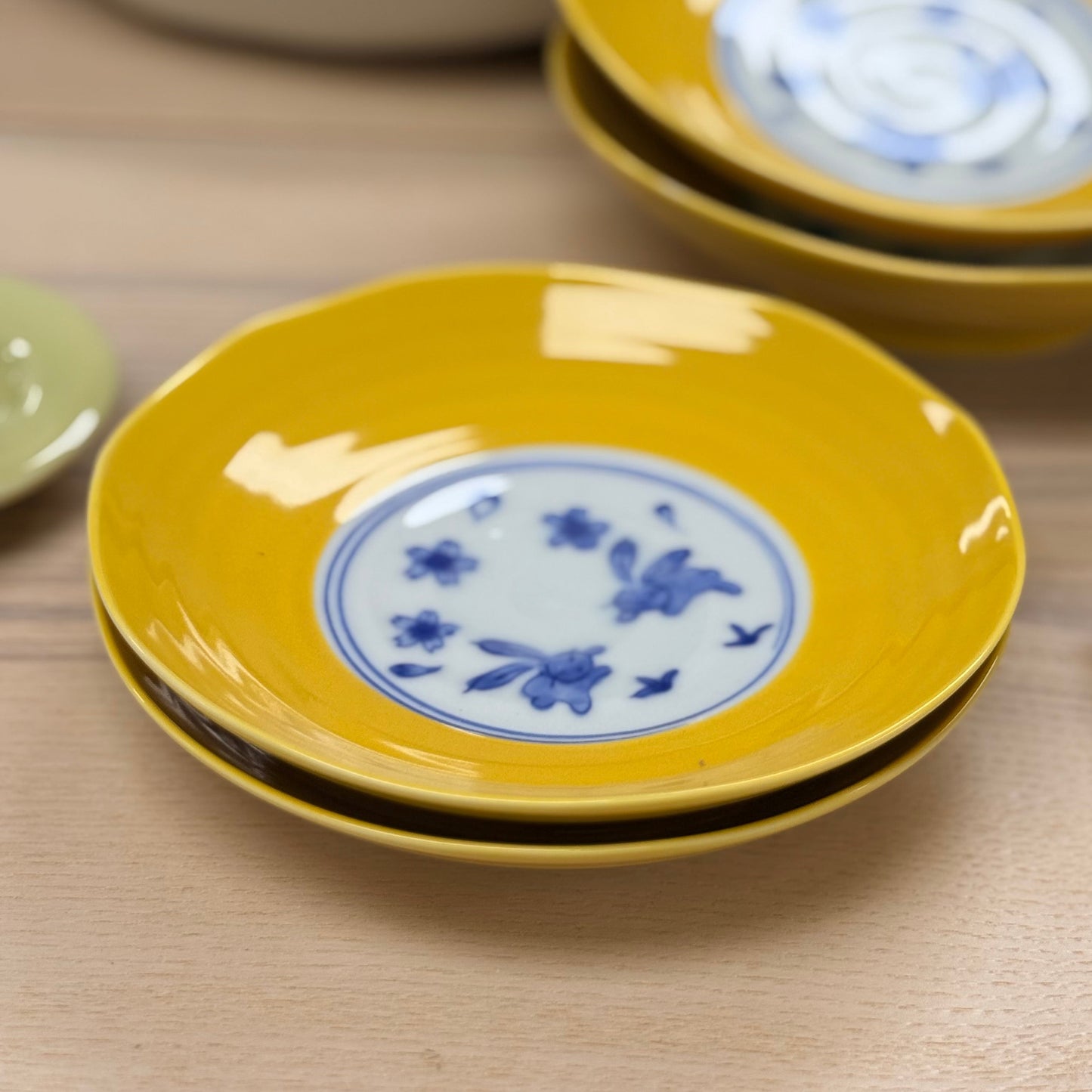 Hasami Yellow Bunny Series