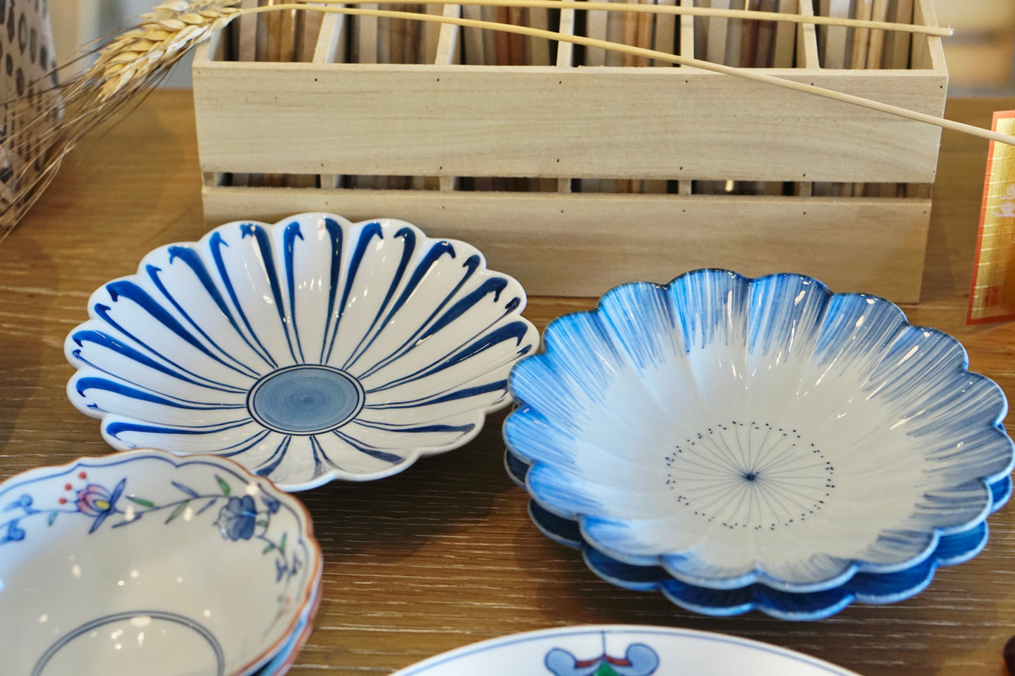 Hasami ware - Daisy side plate