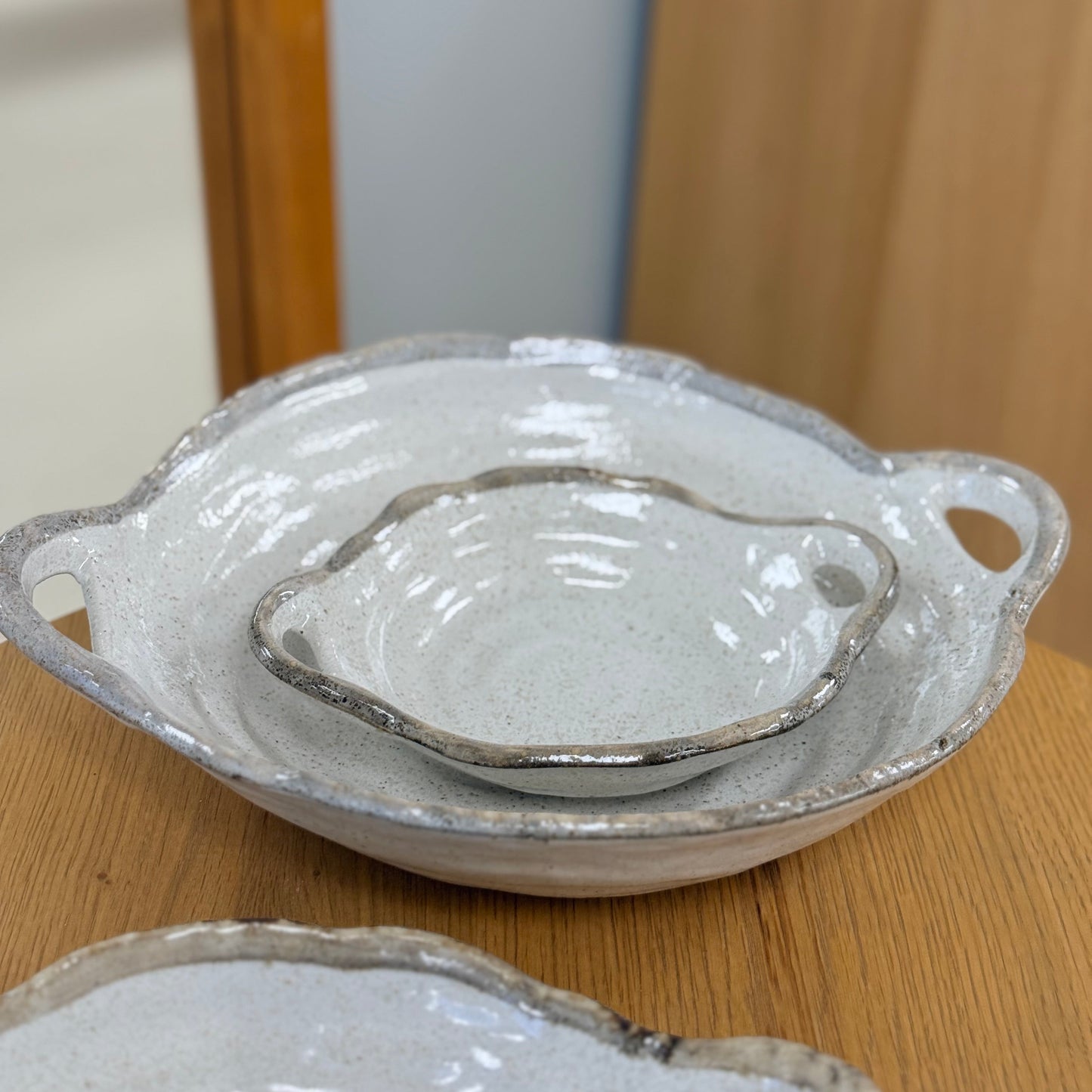 Shiro Karatsu Double Handle Plate
