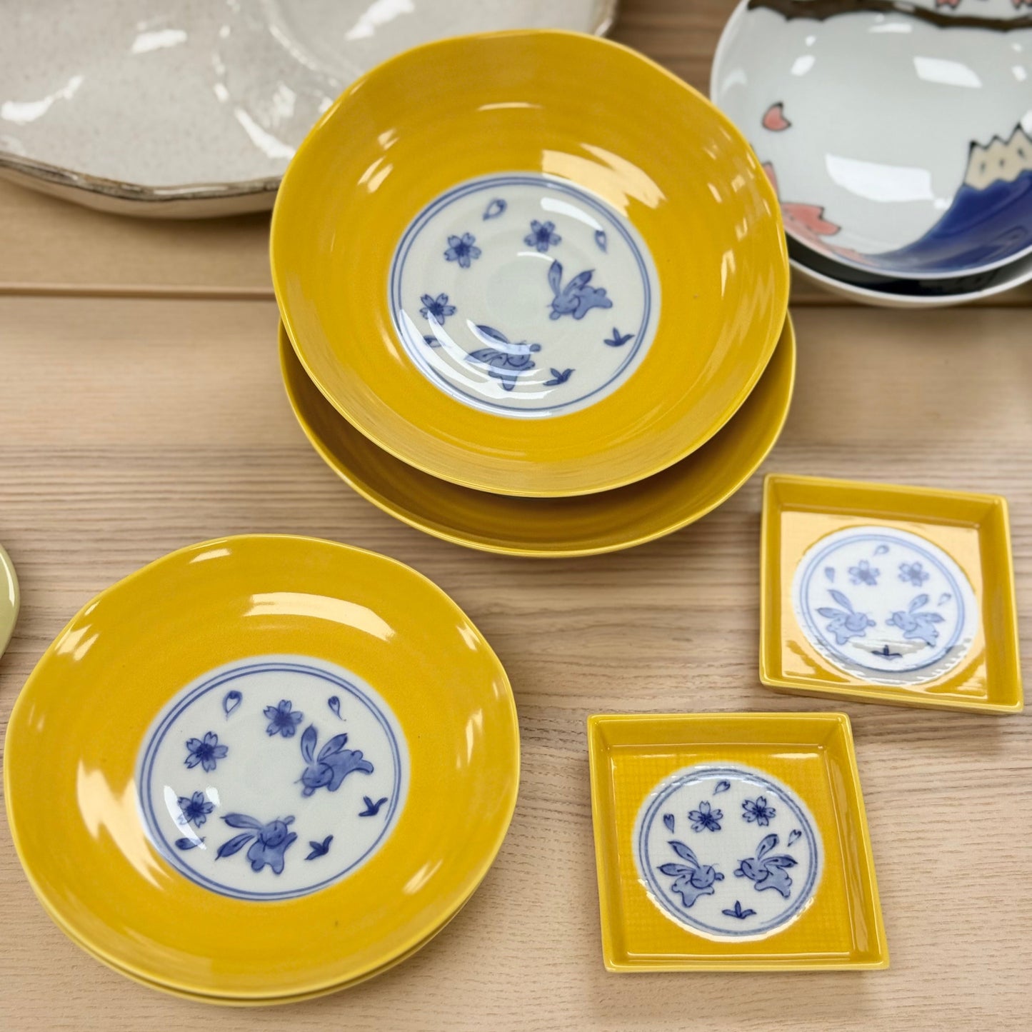 Hasami Yellow Bunny Series