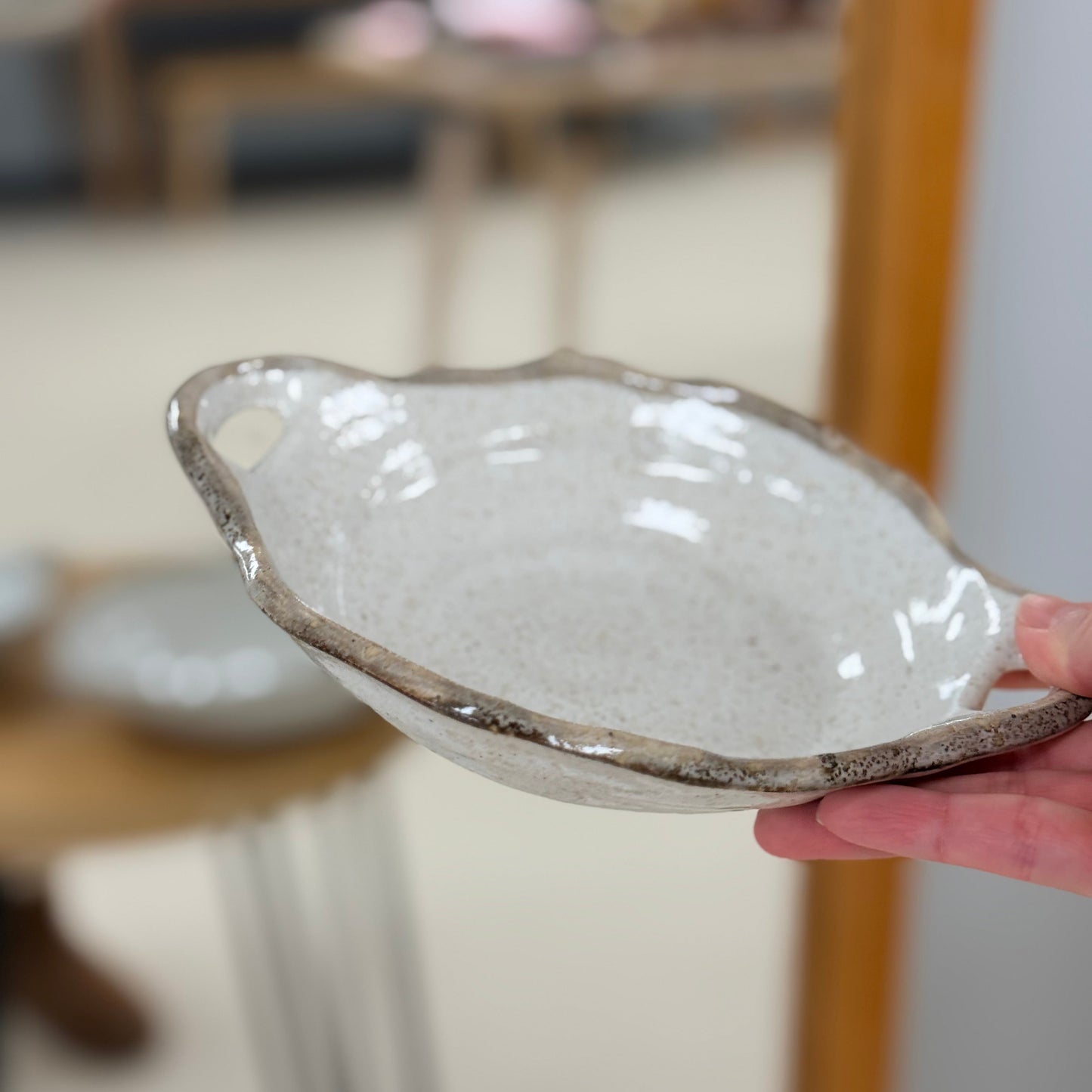 Shiro Karatsu Double Handle Plate