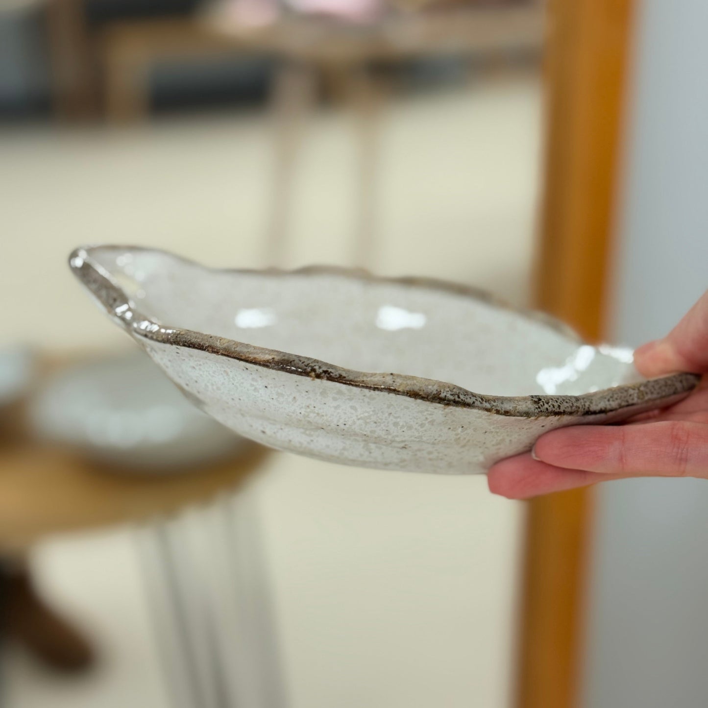 Shiro Karatsu Double Handle Plate