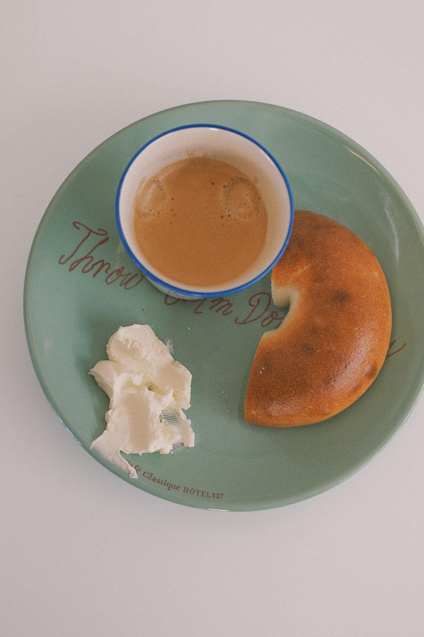 Poétique Flat Plate