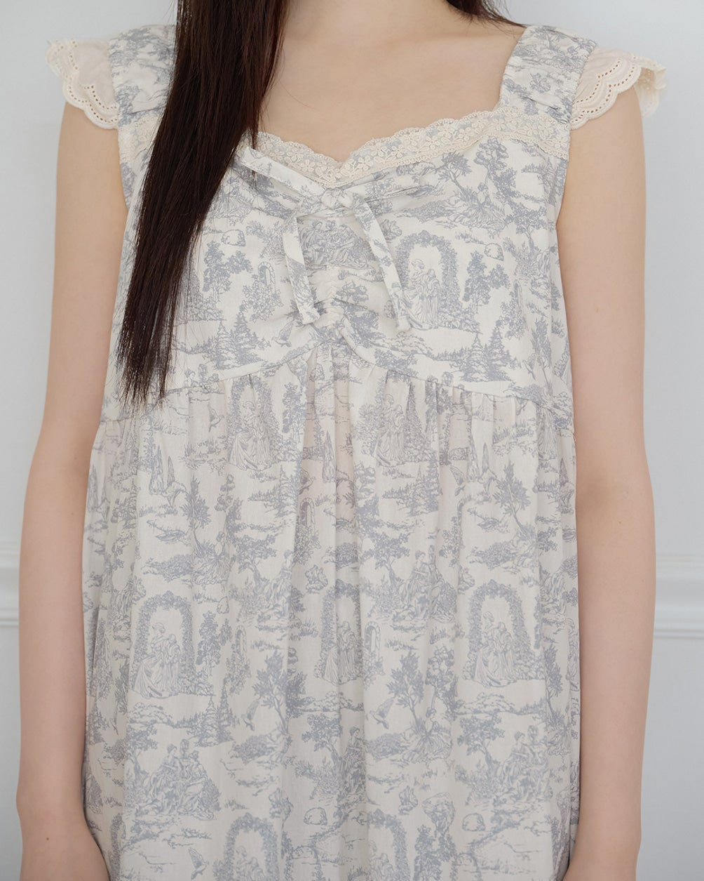 Arte Lace Sleeveless One-Piece Dress