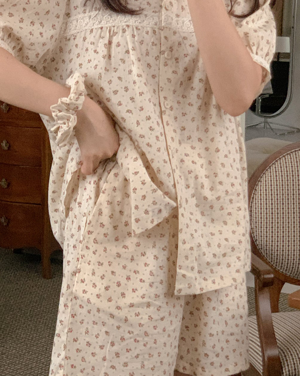 Daphne Shortsleeve 2pc Set with Hair Scrunchie
