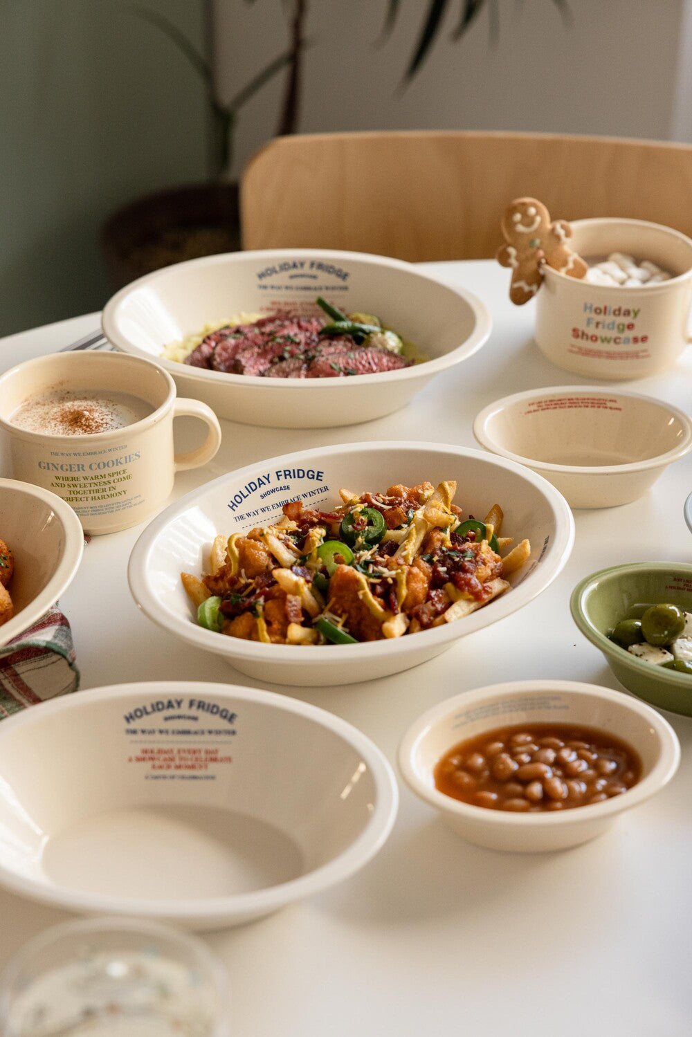 Holiday Showcase Oval Bowl M - Weekend 14