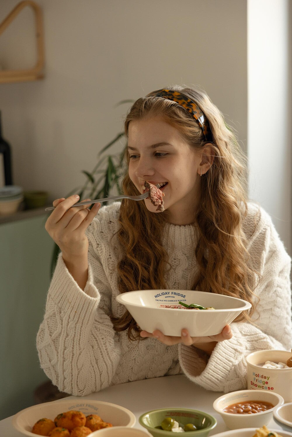 Holiday Showcase Oval Bowl L - Weekend 14