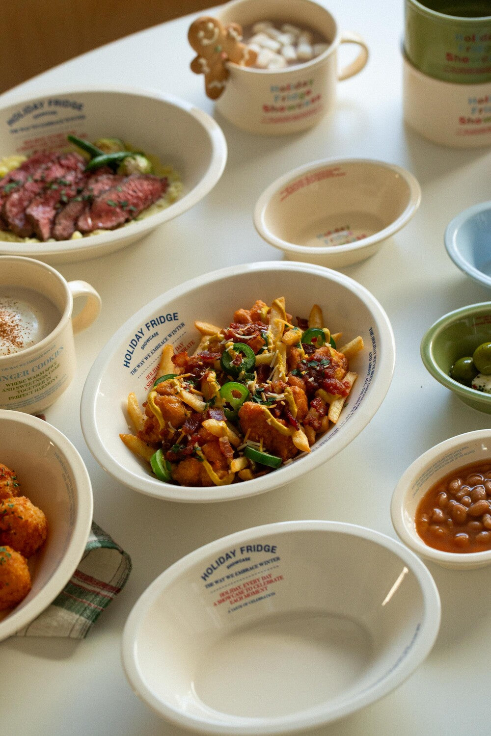 Holiday Showcase Oval Bowl L - Weekend 14