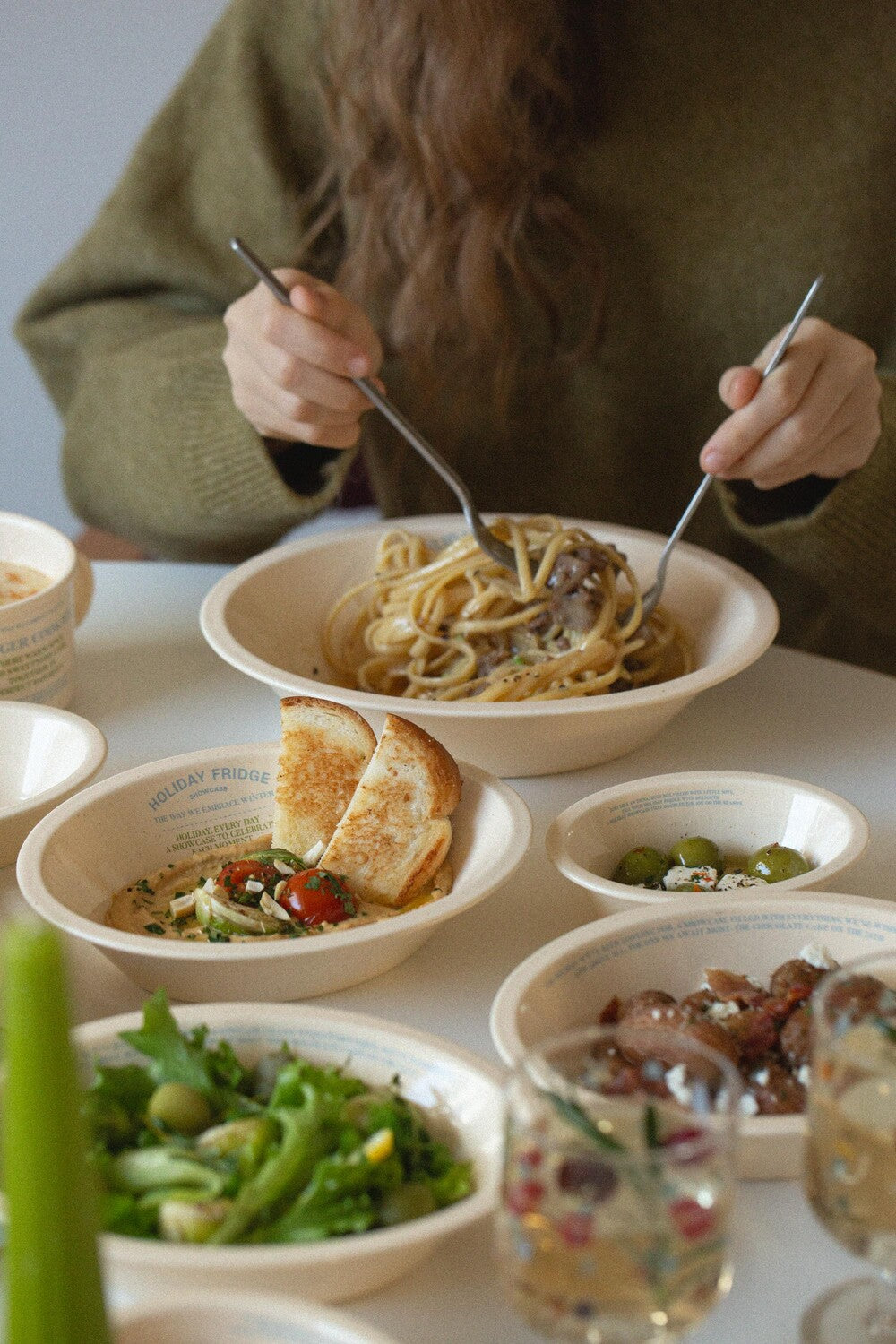 Holiday Showcase Oval Bowl L - Weekend 14