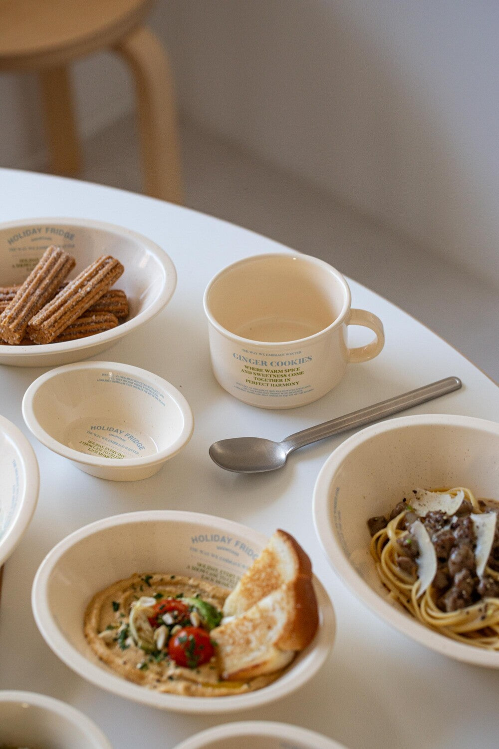 Holiday Showcase Small Oval Bowl Gift Set - Weekend 14