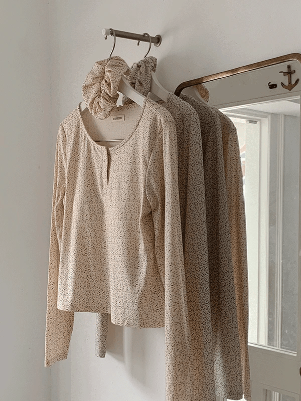 Louis Flower Pajama Set with Hair Scrunchie