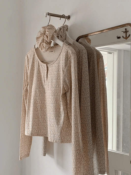 Louis Flower Pajama Set with Hair Scrunchie