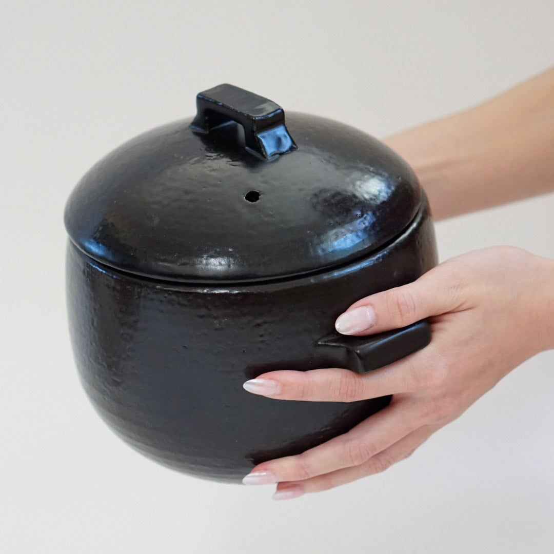 Black Banko Donabe Japanese Clay Pot for 3 to 4 persons