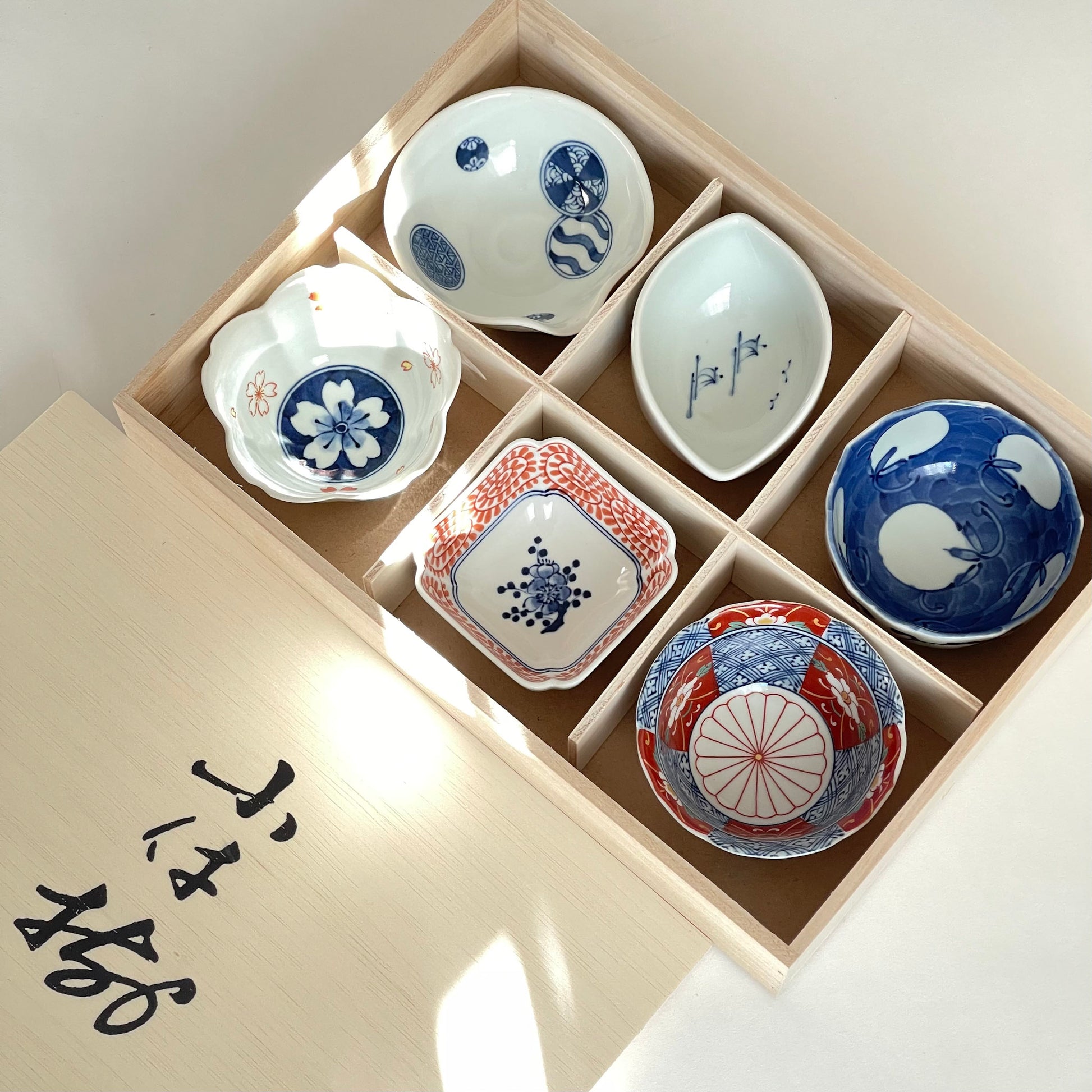 Amazon.com: Sanbege Ceramic Rice Bowls 10 oz, Sakura Bowl Gift Set,  Assorted Color Dinnerware Serving Bowls for Rice, Cereal, Noodle, Soup,  Desserts, Pack of 6 (Cherry Blossom) : Everything Else